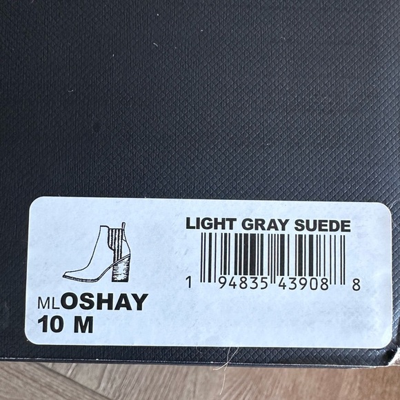 Marc Fisher Oshay Bootie Suede Block Heel Western Pointed Toe Light Grey 10 NWB - Picture 7 of 10